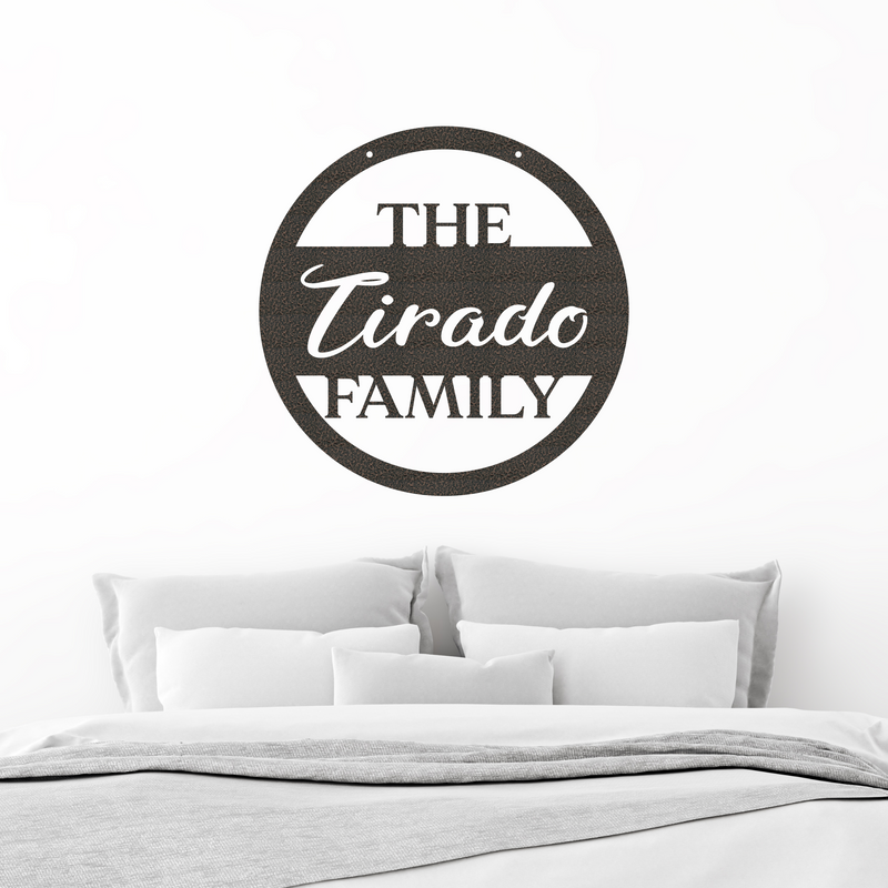 Load image into Gallery viewer, Circle Family Monogram