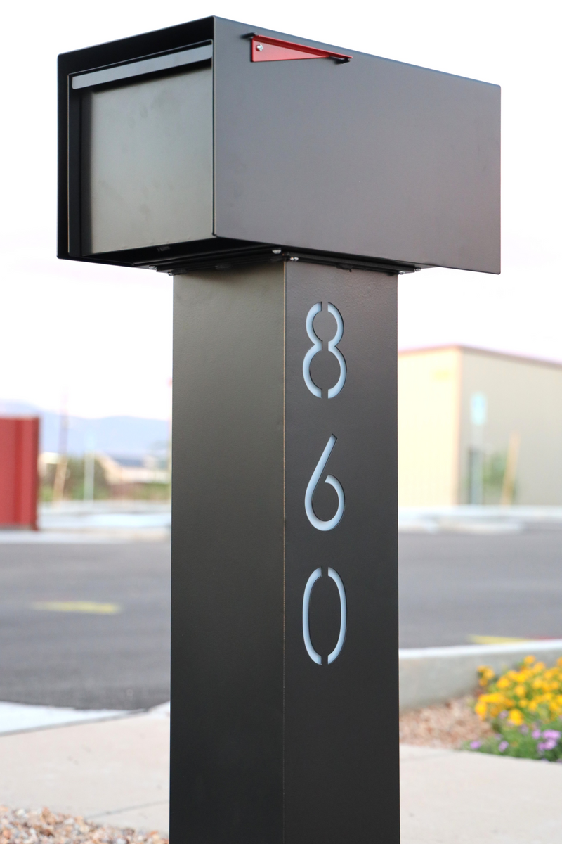 Load image into Gallery viewer, The Top Notch Mailbox
