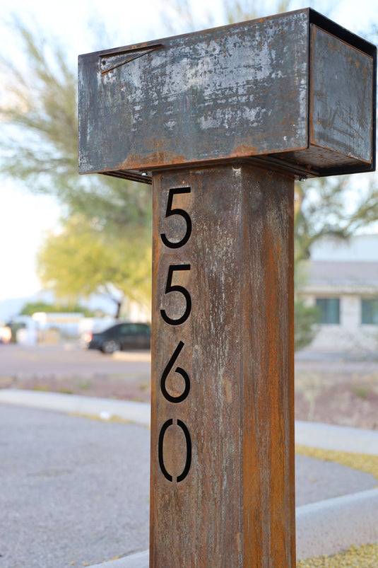 The Top Notch Mailbox