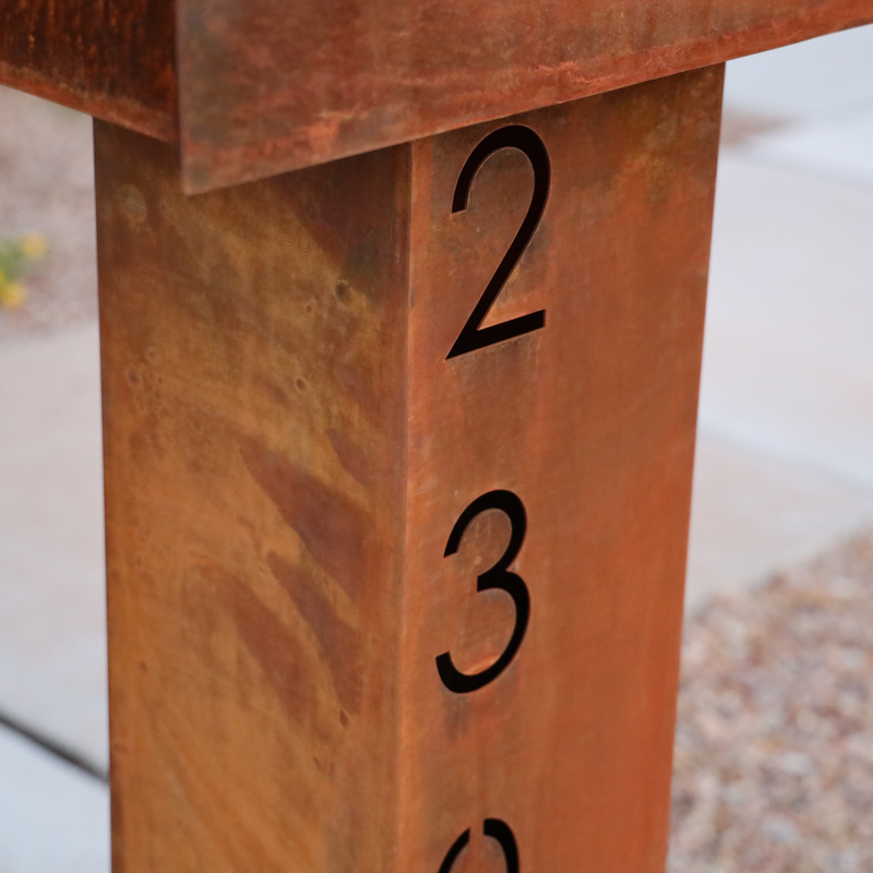 Load image into Gallery viewer, The Top Notch Mailbox
