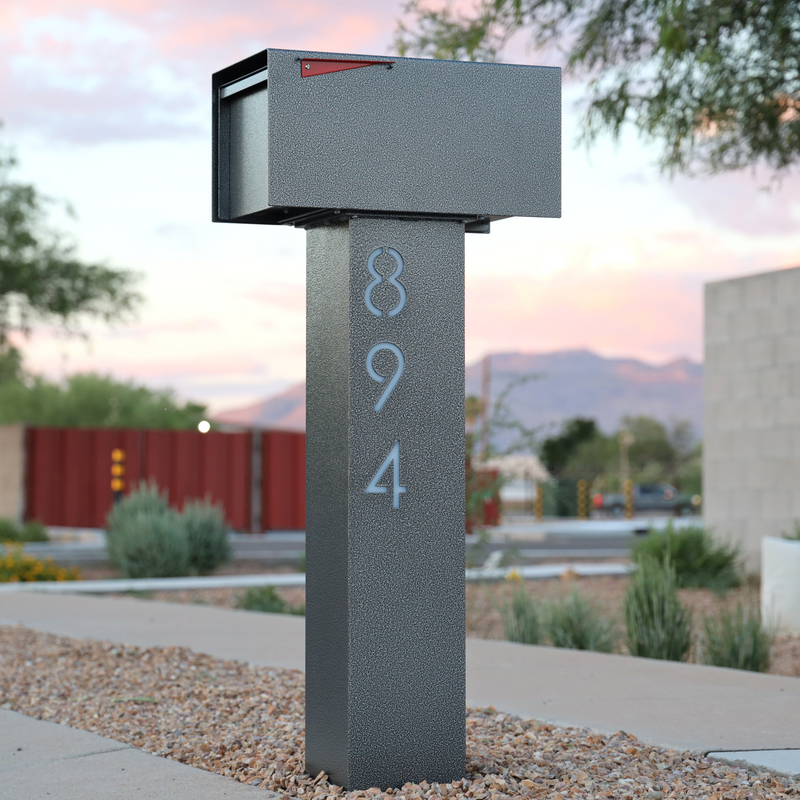 Load image into Gallery viewer, The Top Notch Mailbox
